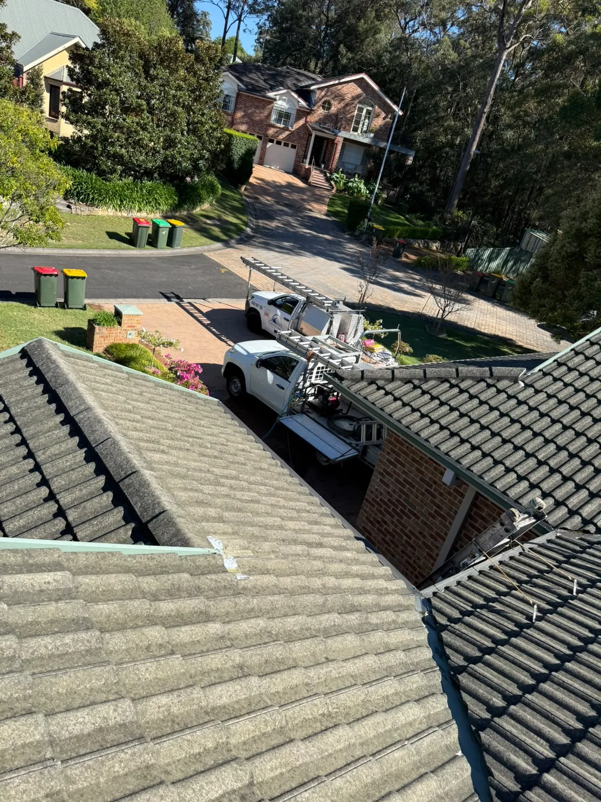 Pressure washing a tile roof in Sydney